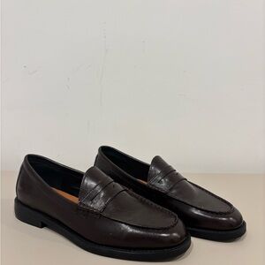 Classic Chocolate Brown Leather Loafers Size 36 / 6